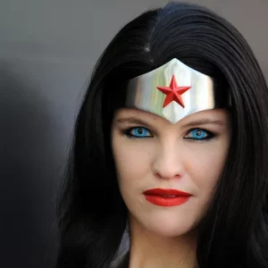 The Makeup Tutorial That Will Turn You Into Wonder Woman